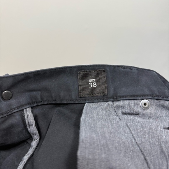 Armani Collezioni Men's Black Jeans - Picture 13 of 16